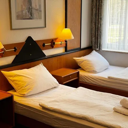 Zur Eiche Hotel 3*